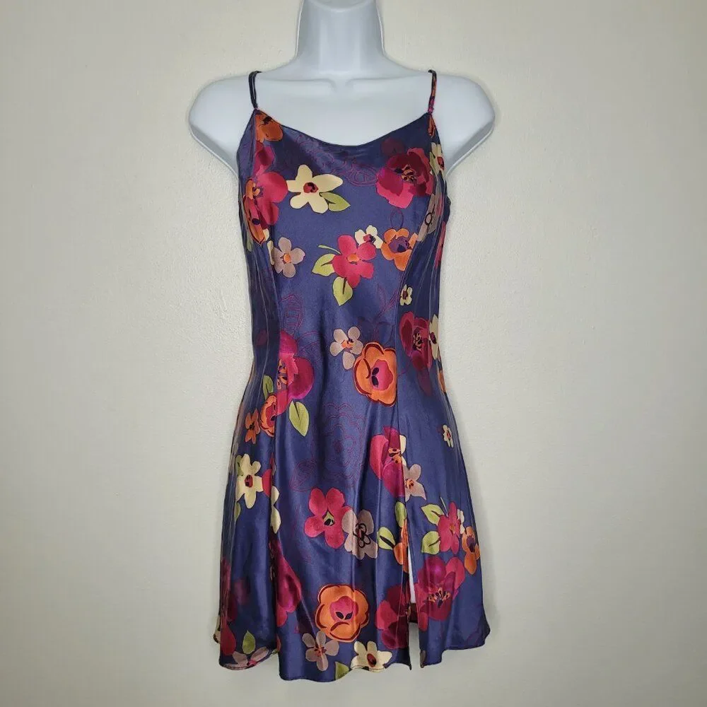 Vintage y2k Victoria's Secret silk flower print mini slit size medium